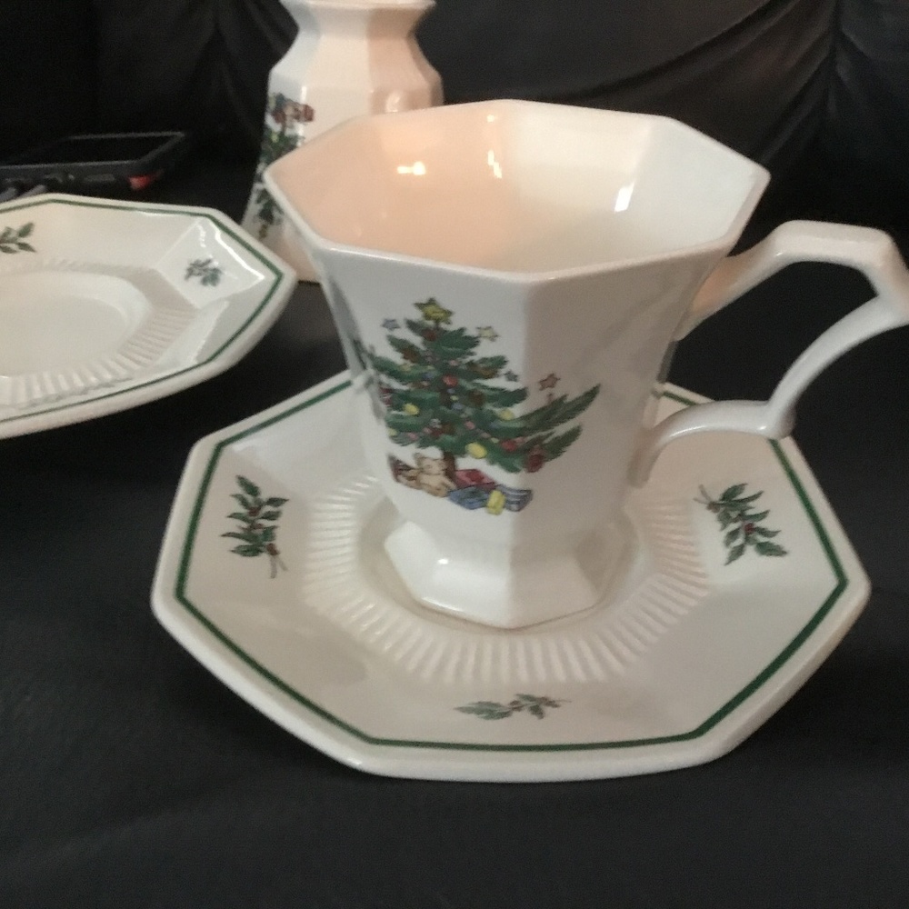 Christmastime coffee cups and saucers